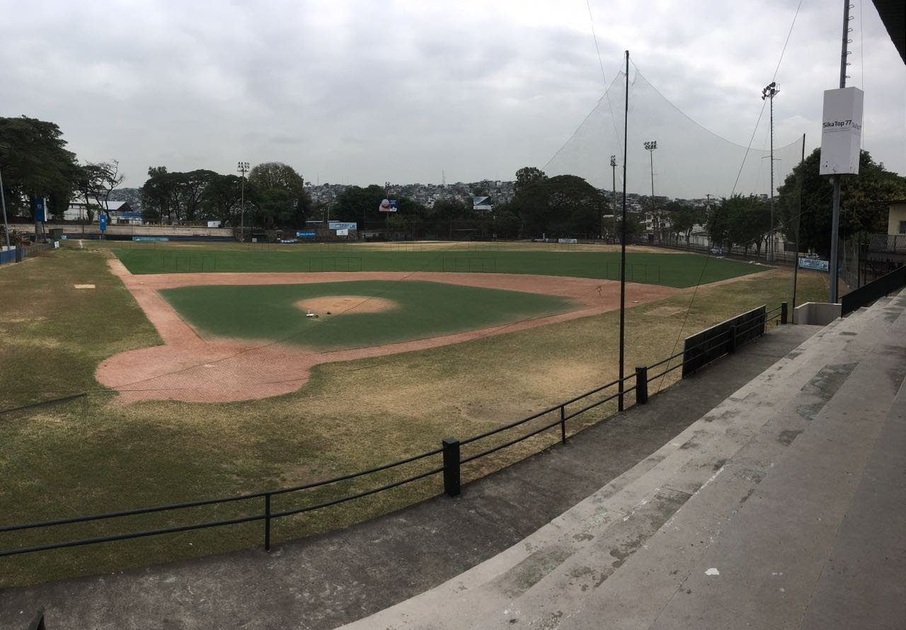 Canchas de Beisbol: Miraflores y Puerto Azul